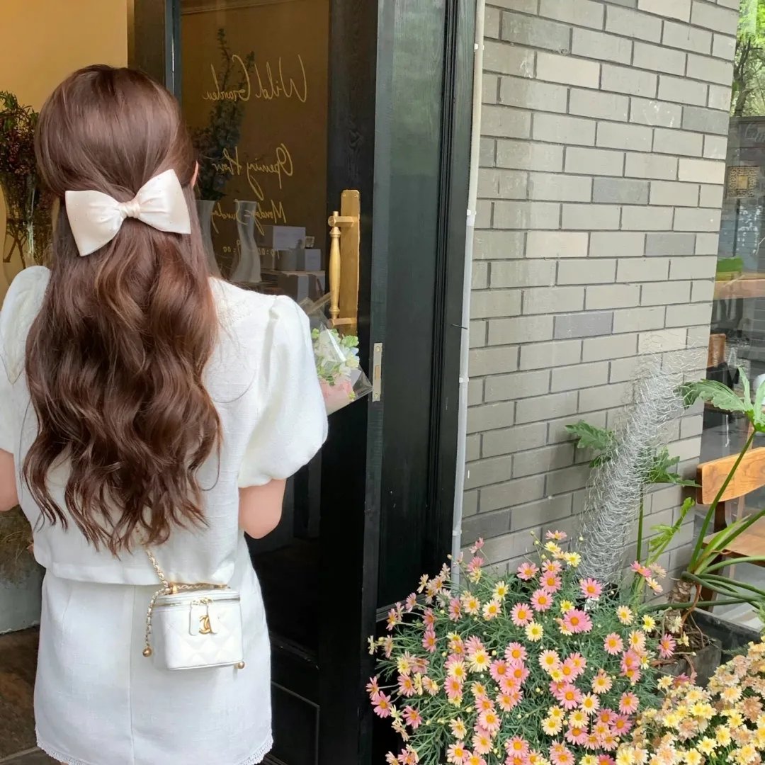 朱比特之月海报