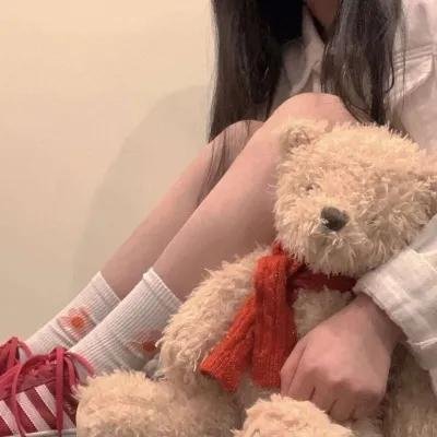 我们是共产主义省略号海报